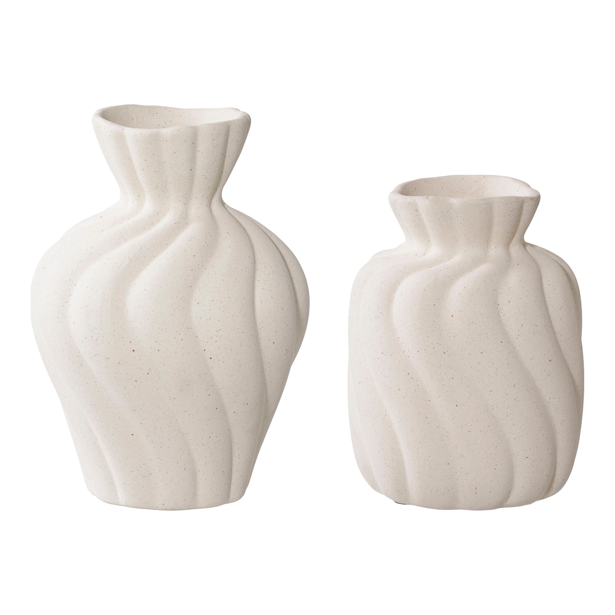 Vases en céramique blanche mate