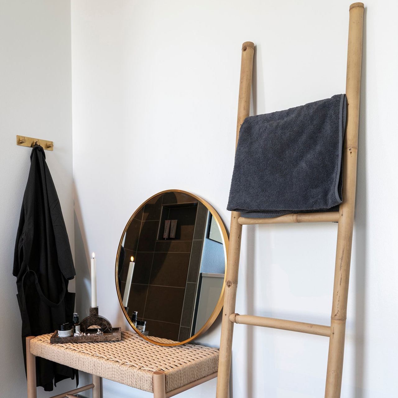 Échelle décorative en teck naturel