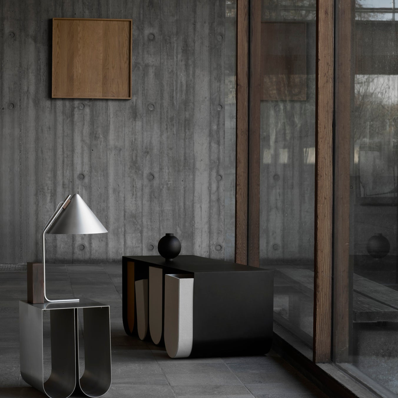 Sphère en bois en chêne noir