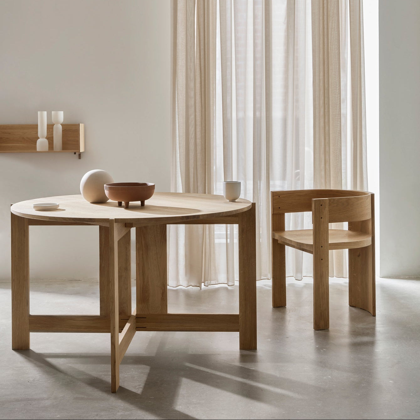Chaise de salle à manger Collector en chêne et noyer