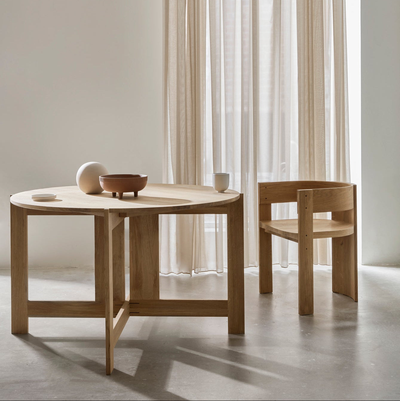 Chaise de salle à manger Collector en chêne et noyer