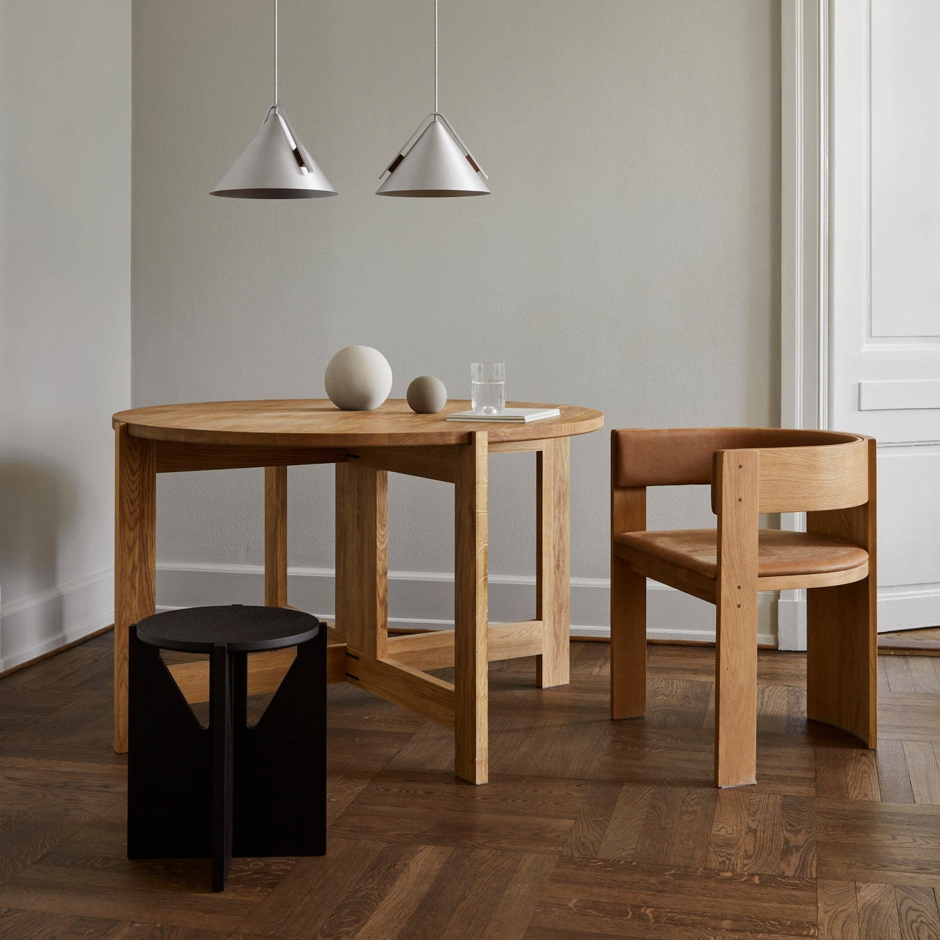 Tabouret Simple en chêne noir