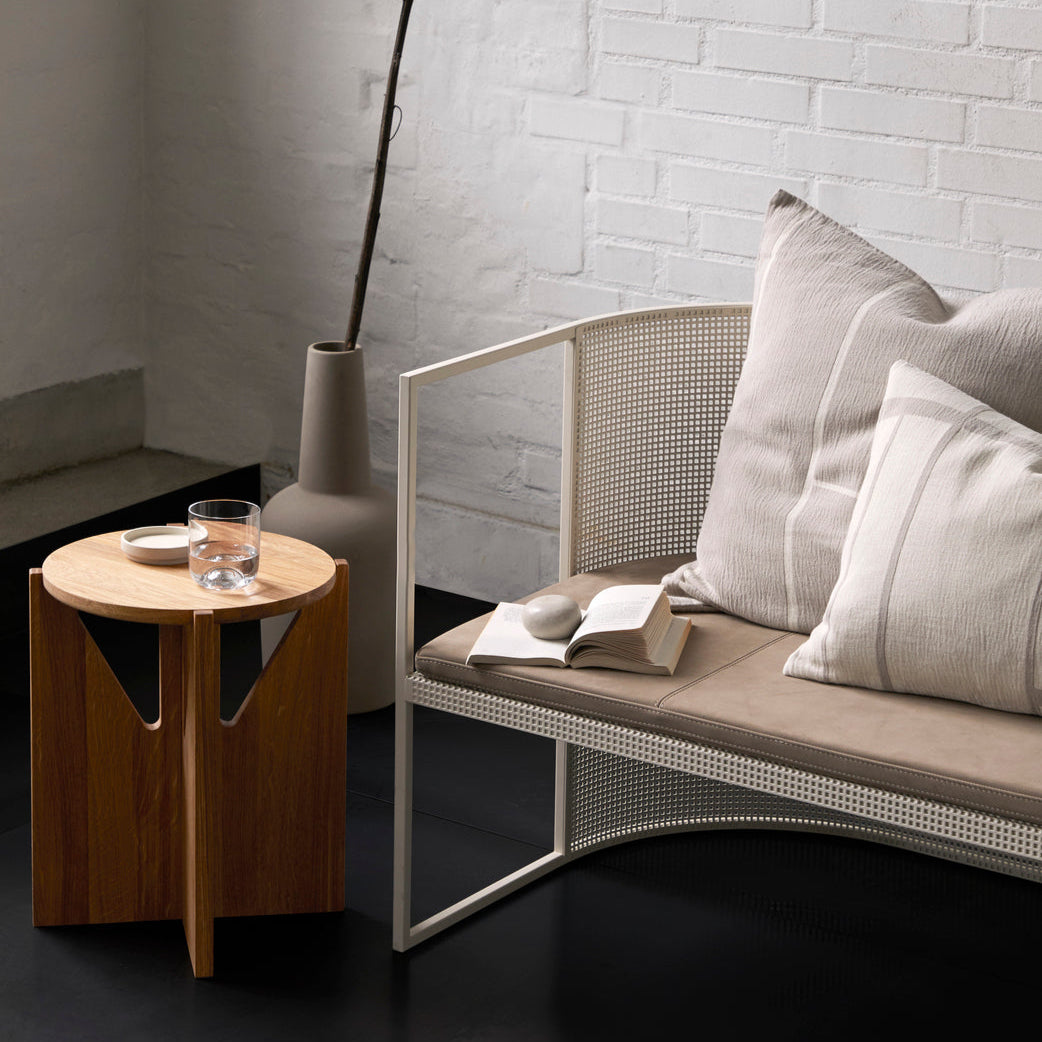 Banc lounge Bauhaus en acier beige