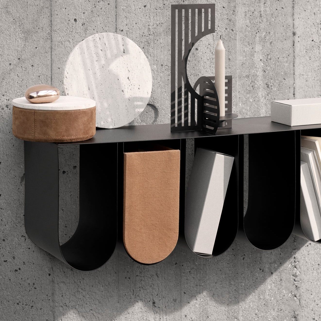 Étagère murale Curved en acier noir
