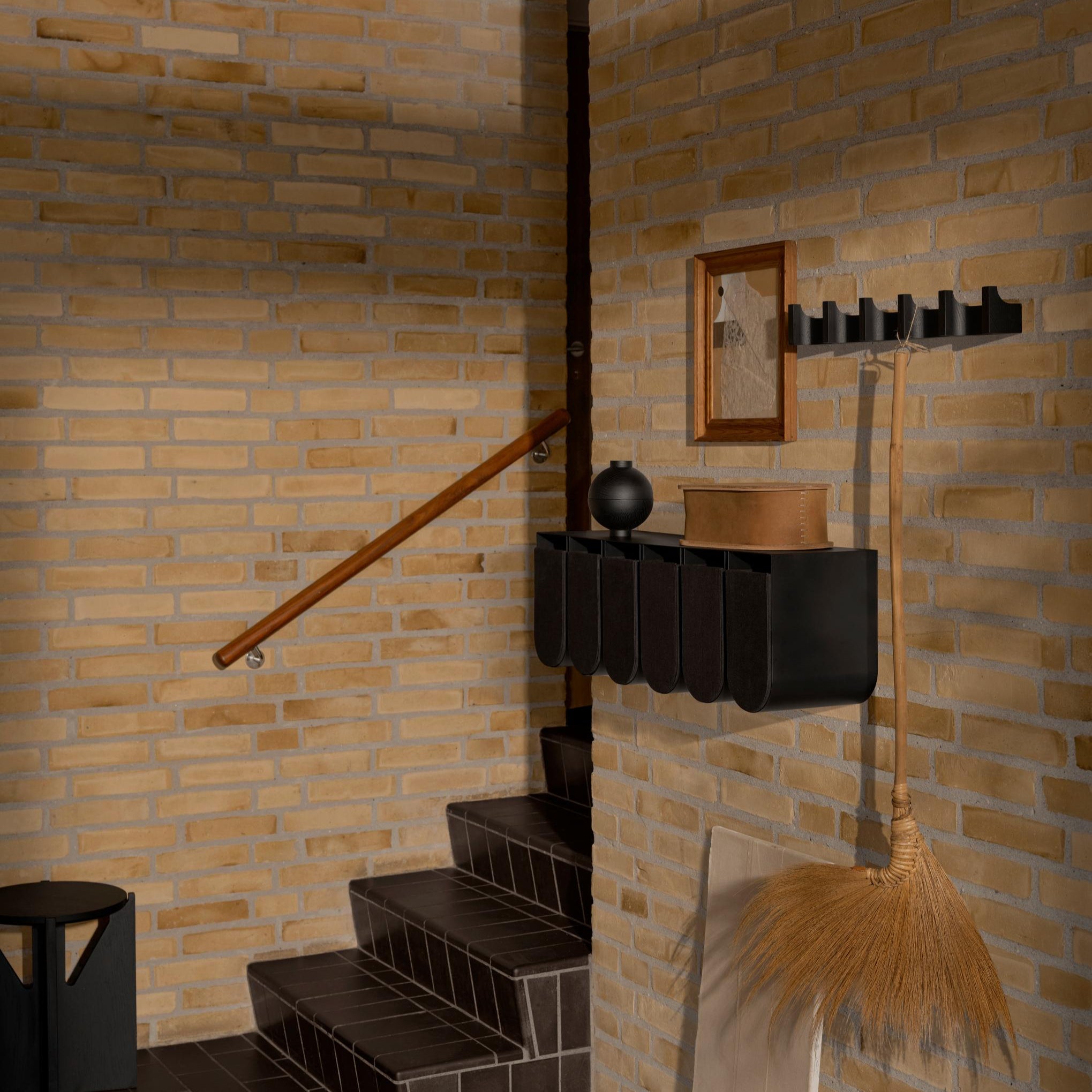 Étagère murale Curved en acier noir